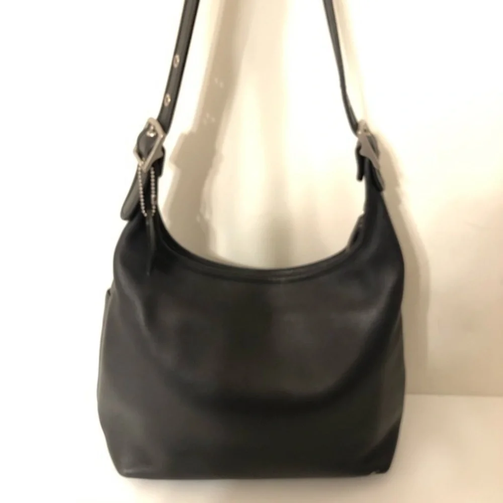 COACH Vintage black leather bag nickel hardware